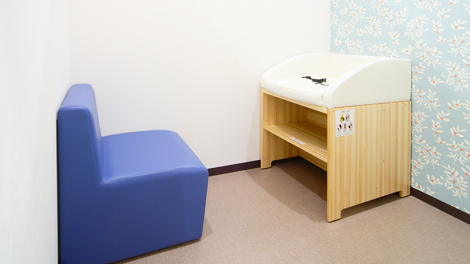 オムツ替えスペース オムツ替えスペース